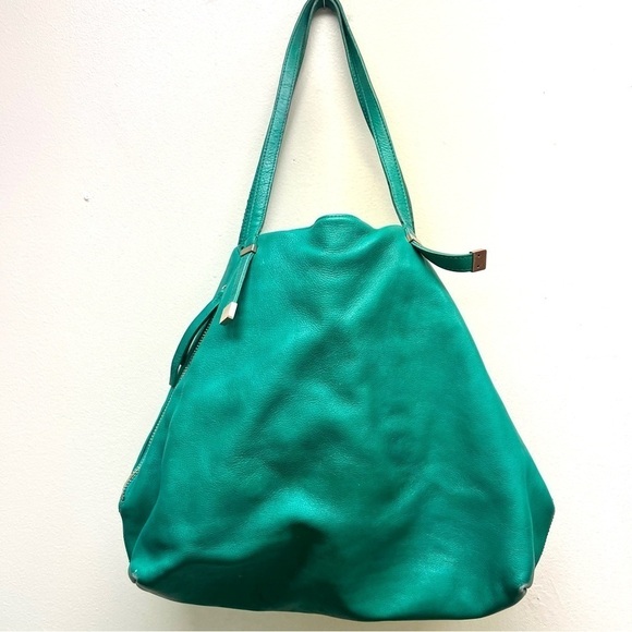 JOIE Edie Large Tote Bag in Green Leather with Gold Hardware expandable. - Picture 5 of 11